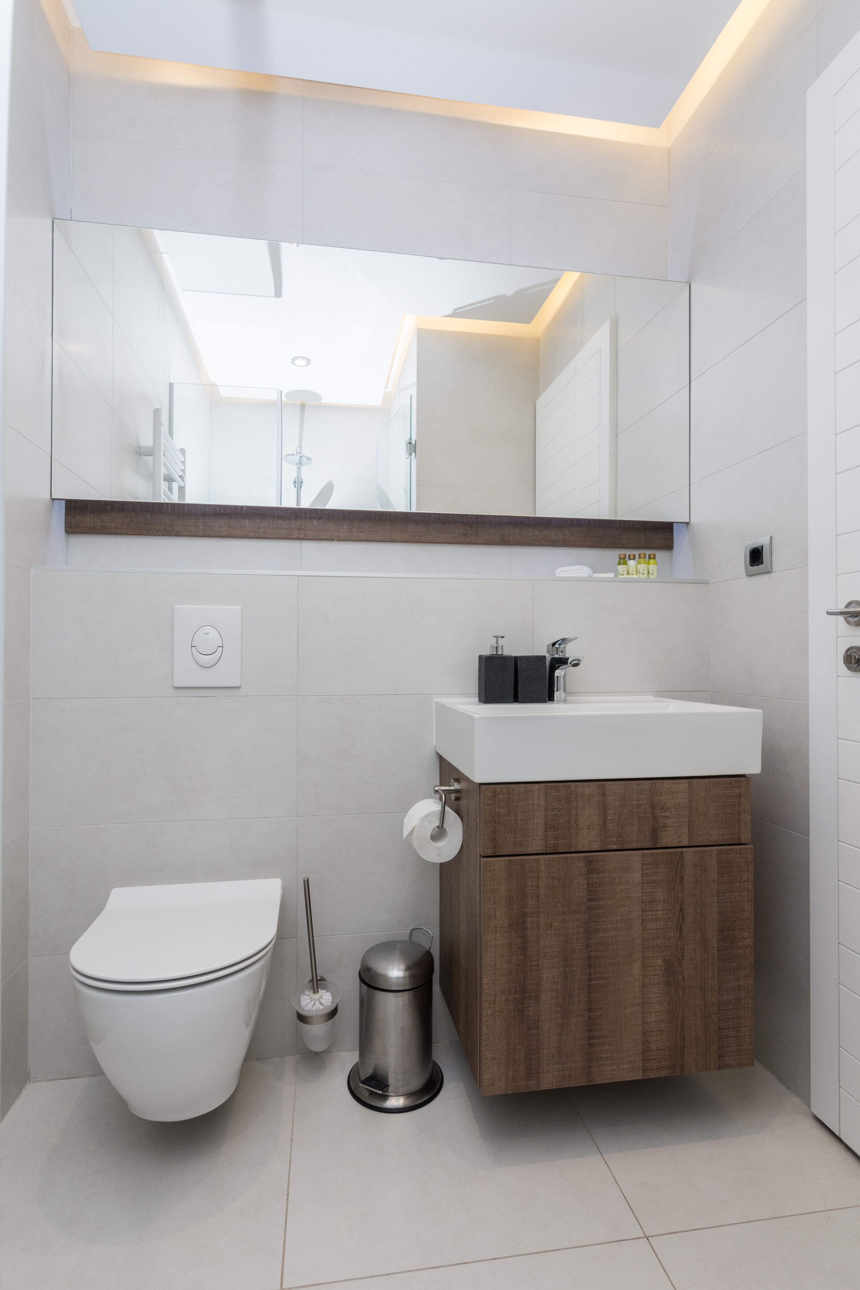 ensuite, studio, bathroom, sleeps 2, sleeps 4, holiday, vacation, croatia, zadar, lux zadar